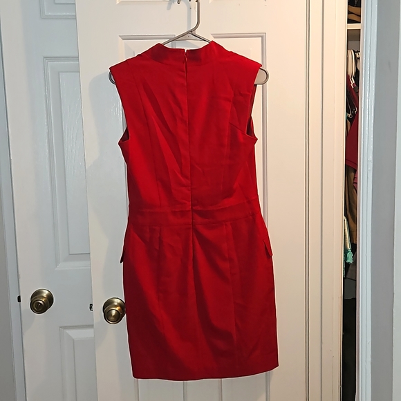 Venus, sleeveless red dress - Picture 3 of 3